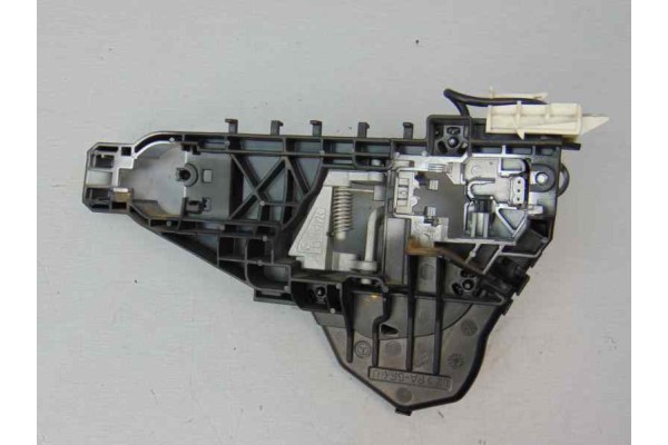 SOPORTE CHASIS MANETA EXTERIOR DELANTERA IZQUIERDA MERCEDES-BENZ CLASE A (BM 169)