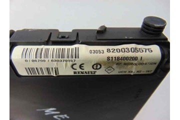 8200305575 CAJA RELES / FUSIBLES RENAULT MEGANE II BERLINA 5P