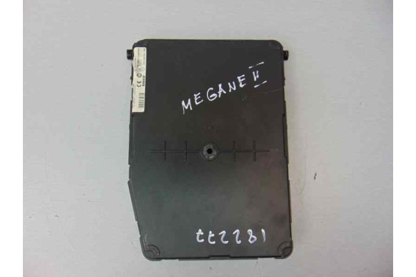 8200305575 CAJA RELES / FUSIBLES RENAULT MEGANE II BERLINA 5P