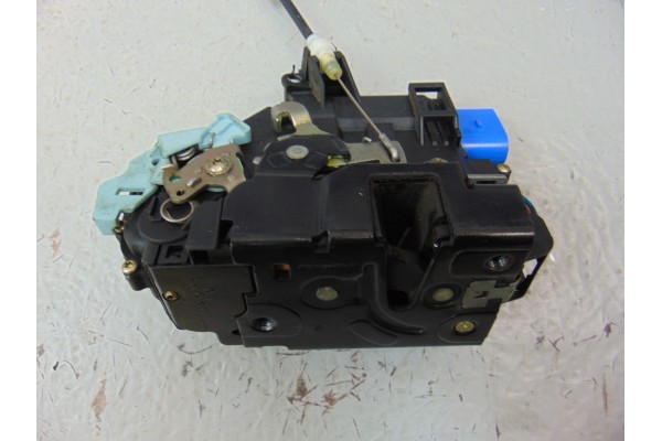 Cerradura puerta delantera izquierda, Volkswagen Touareg (7LA) Tdi V6 2004, 3D1837015