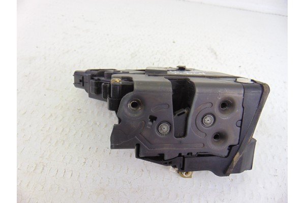 Cerradura puerta trasera derecha, Mazda 3 Berlina (Bk) 1.6 CRDT Active 2007