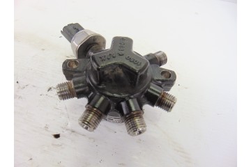Rampa inyectora, Nissan Almera (N16/E) Tekna 2005, 8200057345