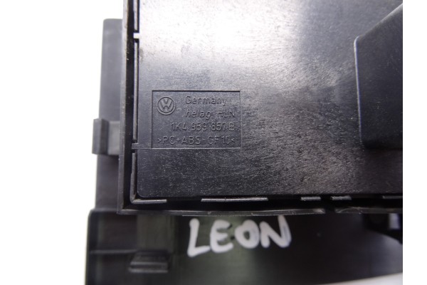 Mando elevalunas delantero izquierdo, Seat Leon (1P1) Comfort Limited 2007, 1K4959587B