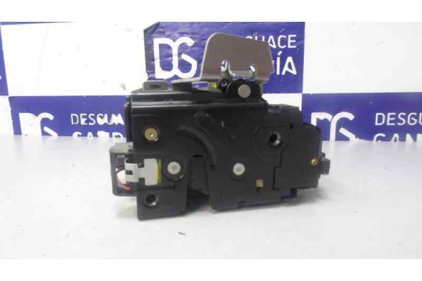 Cerradura puerta trasera izquierda, Audi A4 Berlina (8E) 1.9 TDI (96kW) 2003, 8E0839015C