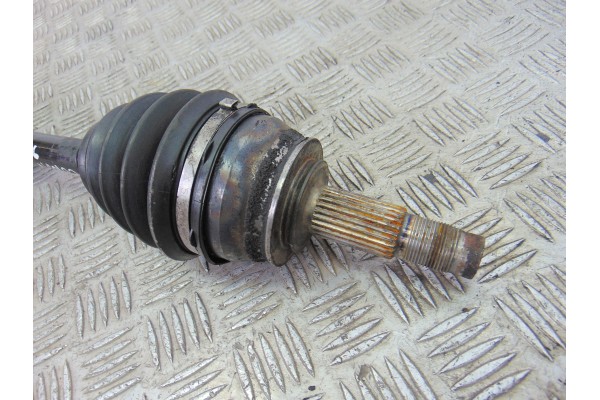 Transmision delantera izquierda, Opel Corsa D Sport 2008