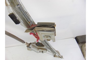 Elevalunas delantero derecho, Ford Focus Berlina (Cak) Ambiente 1999