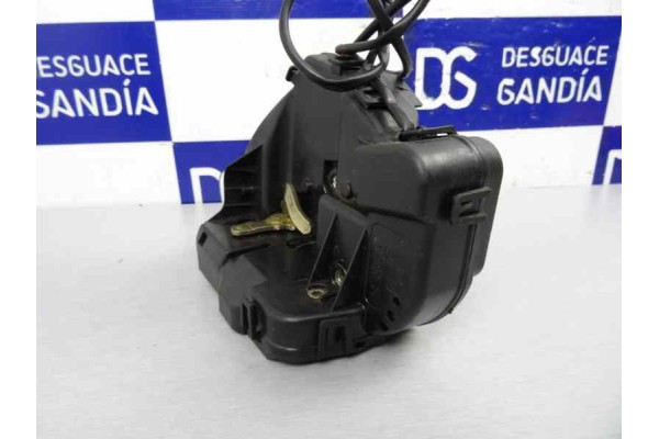 Cerradura puerta trasera derecha, Mercedes-benz Clase C (Bm 203) Familiar C 220 T Cdi (la) (203.208) 2005, 2037300235