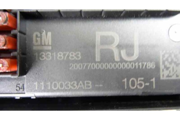Caja reles / fusibles, Opel Astra J Sports Tourer Sport 2011, 13318783RJ