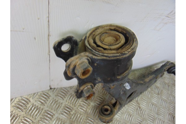 Brazo suspension inferior delantero izquierdo, Volvo V50 Familiar D4 Kinetic 2011