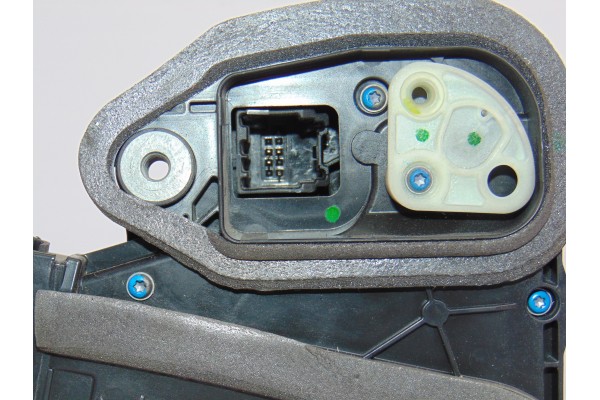 Cerradura puerta trasera derecha, Opel Astra K Berlina 5P Dynamic Start/Stop 2016, 13596956
