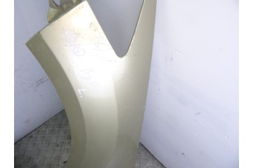Aleta delantera izquierda, DORADO