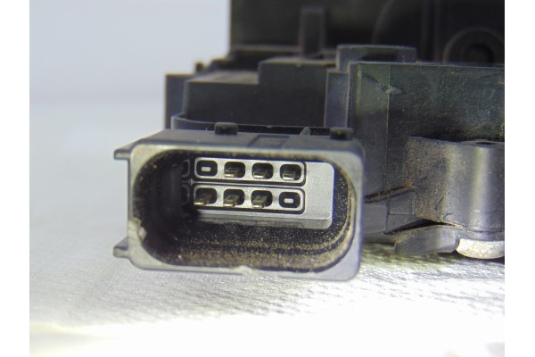 Cerradura puerta delantera izquierda, Opel Corsa D Cosmo 2009, 13258271
