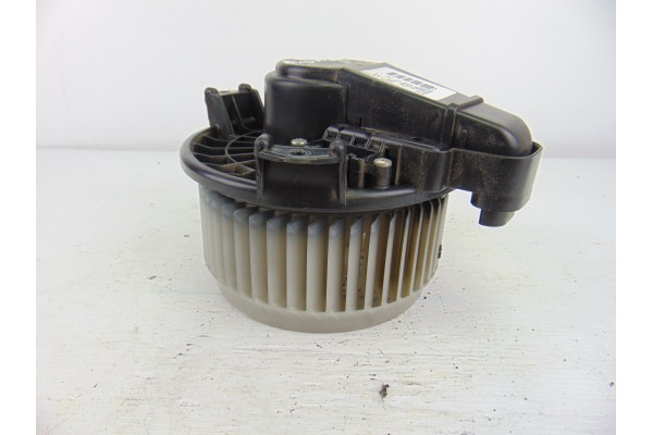 Motor calefaccion, Toyota Avensis Cross Sport (T27) Advance 2011, 272700-8103