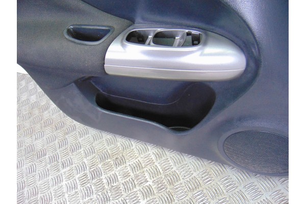 Guarnecido puerta delantera izquierda, Nissan Juke (F15E) Acenta 2013