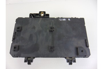 Caja reles / fusibles, Opel Astra H Berlina Sport 2005, 13206762