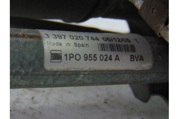 Motor limpia delantero, Seat Leon (1P1) Reference 2006, 1PO955024A