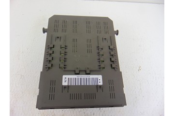 Caja reles / fusibles, Citroen C5 Berlina 2.0 HDi SX 2002, 9647448280