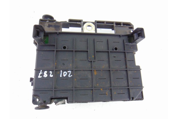 Caja reles / fusibles, Citroen C3 1.4 16V SensoDrive X-TR 2004, 9644038680