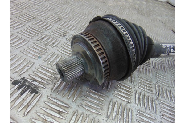 Transmision delantera izquierda, Audi A4 Berlina (B5) 2.4 2000, 8D0407271BC