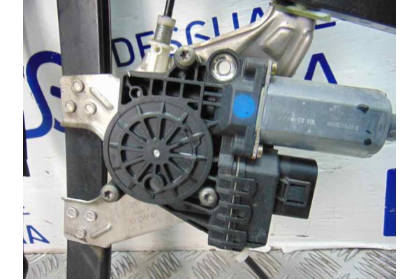 Elevalunas delantero derecho, Audi A6 Avant (4B5) 2.7 T Quattro 2001, 4B0837398