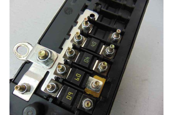 Caja reles / fusibles, Volvo S80 Berlina D5 2004, 518828108