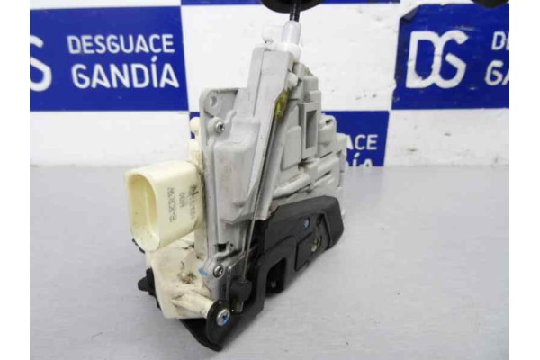 Cerradura puerta trasera derecha, Audi A6 Allroad Quattro (4FH) 2.7 TDI Quattro 2008, 4F0839018A
