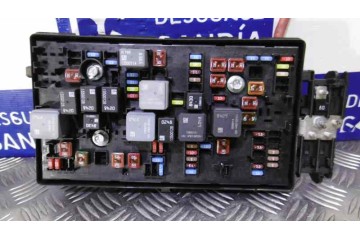 Caja reles / fusibles, Opel Insignia Berlina Edition 2010, 13275881