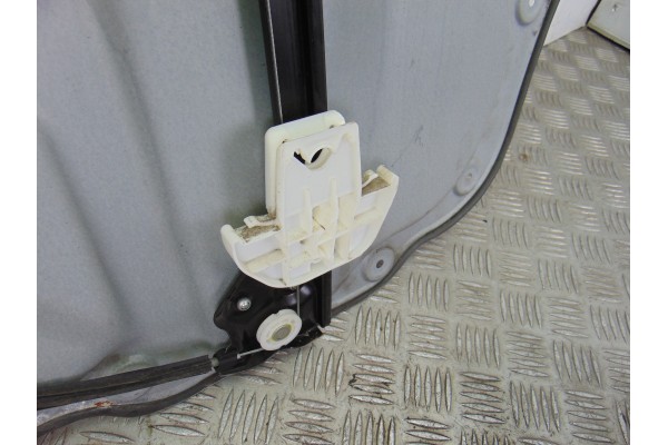 Elevalunas trasero izquierdo, Volkswagen Touran (1T2) Advance 2007