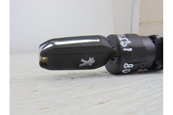 Antirrobo / llave contacto, Peugeot 208 GT Line 2016, 9663123380