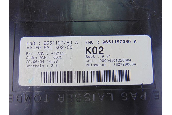 Caja reles / fusibles, Peugeot 307 (S1)(04.2001) XR Clim Plus 2004, 9651197780A