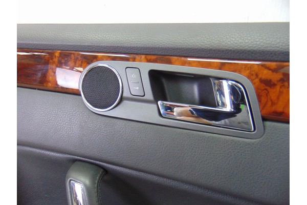 Guarnecido puerta trasera derecha, Volkswagen Phaeton (3D3/3D7) TDI V6 4Motion (5 asientos) 2007