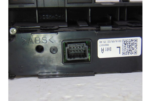 Pantalla multifuncion, Mazda 3 Berlina / Sedán (Bm/bn) Luxury 2014, BHR1A0601017