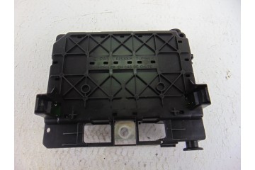 Caja reles / fusibles, Citroen C5 Berlina 2.0 HDi SX 2002, 9643493880