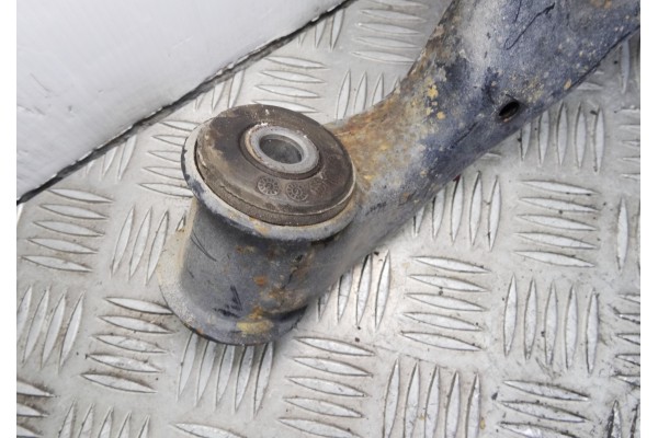 Brazo suspension inferior delantero izquierdo, Mercedes-benz Vito Basic-kombi (639) 111 CDI Largo (639.603) 2006