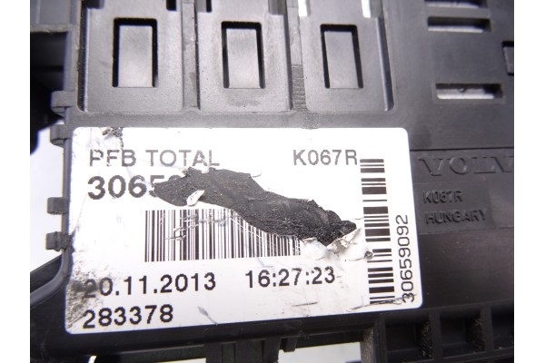 Caja reles / fusibles, Volvo V60 Familiar Summum 2014, 30659092