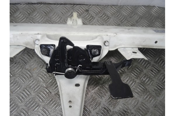 Travesaño superior, Ssangyong Actyon 200 Xdi 2010