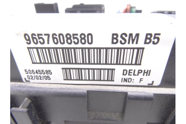 Caja reles / fusibles, Peugeot 307 (S1)(04.2001) Xs 2005, 9657608580