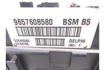 Caja reles / fusibles, Peugeot 307 (S1)(04.2001) Xs 2005, 9657608580