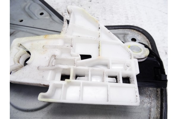Elevalunas trasero derecho, Skoda Octavia Combi (1Z5) Ambition 2012, 5K0959794