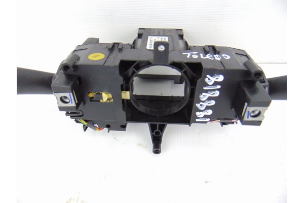 6RA953501K MANDO LUCES SEAT TOLEDO (KG3) Reference 2014 6RA953501K 188818 SEAT - 5