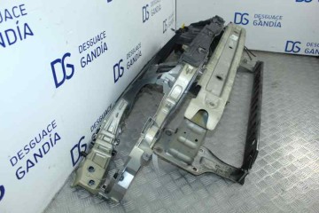 Panel frontal