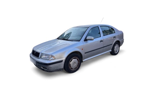Skoda Octavia Berlina (1U2) 1.6 GLX 1998 para piezas | Desguace Gandia SL