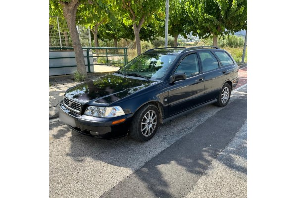 Volvo V40 Familiar 1.9 D+ 2003 para piezas | Desguace Gandia SL