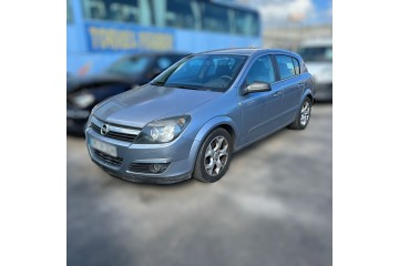 Opel Astra H Berlina Cosmo 2004 para piezas | Desguace Gandia SL