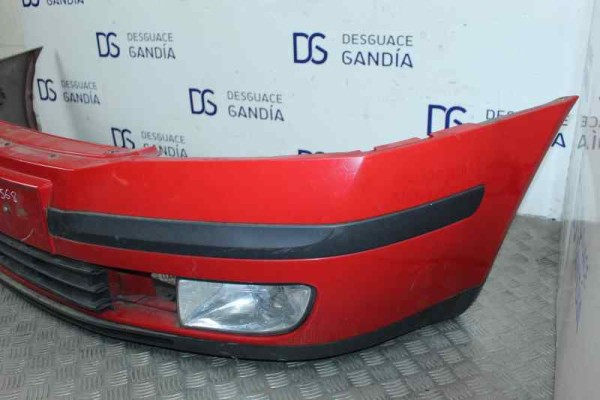 Paragolpes delantero
