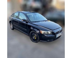 Volvo S40 Berlina 1.6 D Kinetic 2006 para piezas | Desguace Gandia SL