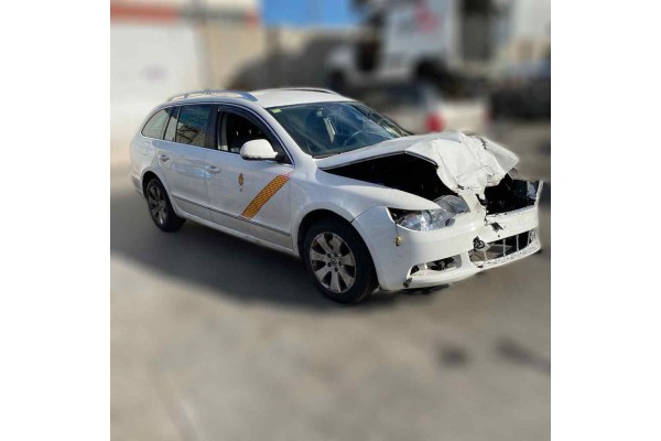 Skoda Superb Combi (3T5) Elegance 2011 para piezas | Desguace Gandia SL