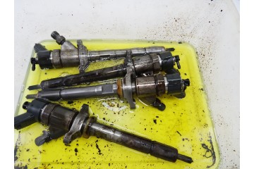 Inyector, Ford Focus Berlina (Cap) Ambiente (D) 2006, 0445110188