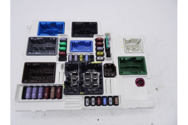 Caja reles / fusibles, Peugeot 308 (P5) Active Pack 2022, 9849163680