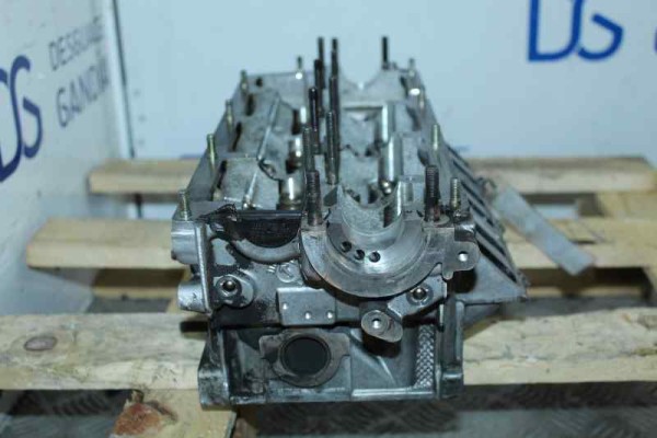 Culata, Audi A4 Berlina (8E) 2.5 TDI (120kW) 2003, 059E